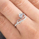 Uendelig Bølge Ring i Moissanite og Hvidguld