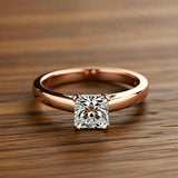Firkantet ring i krystal og hvidguld
